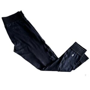 Contour Embossed 7/8 Workout Legging